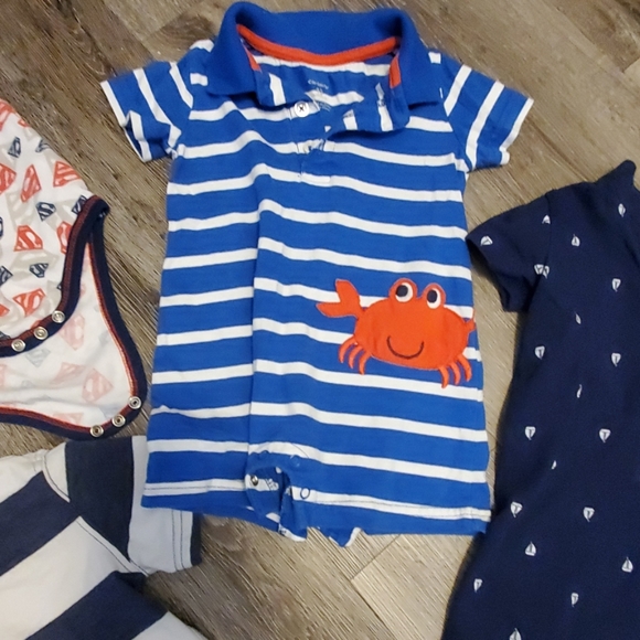 12 Month 4 Piece Lot Bundle Carters, Superman - Picture 3 of 5